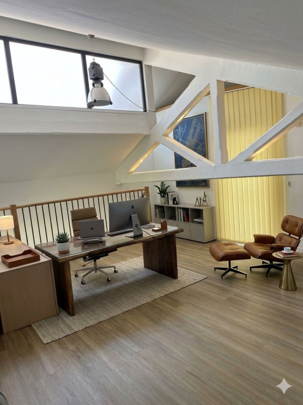 Complesso residenziale di pregio in contesto storico fine 800.
ZONA CENTRALE VENDESI  NEGOZIO / U...