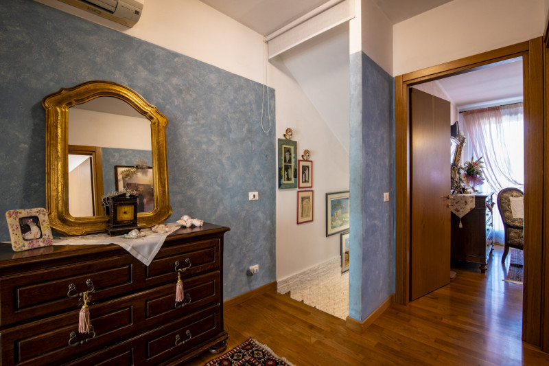Scoprite la vostra nuova casa ideale nella tranquilla e ricercata zona di Cavino, nel comune di S...