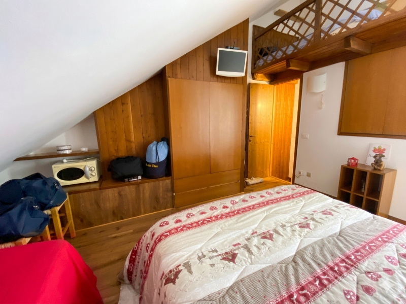 Gallio: Appartamento Duplex con Travi a Vista e Caminetto 

Inserito in un contesto condominiale ...