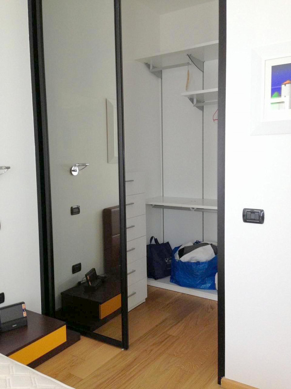 Scoprite questo splendido appartamento trilocale situato nel centro storico di Padova, a pochi pa...