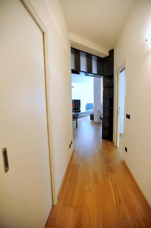 Scoprite questo splendido appartamento trilocale situato nel centro storico di Padova, a pochi pa...