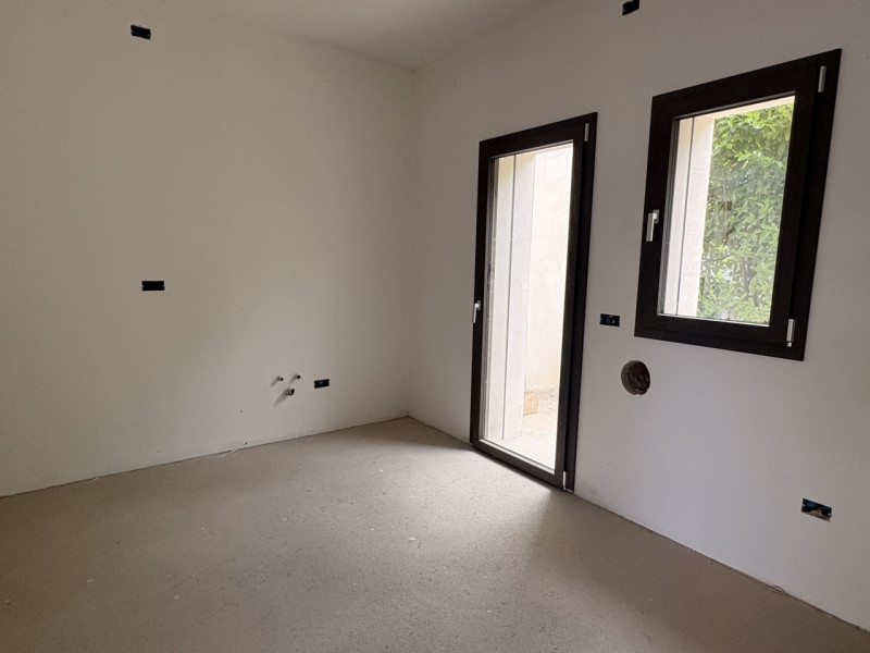 Scopri questa splendida villa bifamiliare di oltre 190 mq situata nel cuore di Noventa Padovana, ...