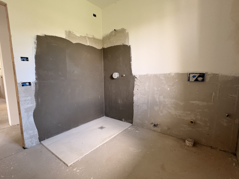 Scopri questa splendida villa bifamiliare di oltre 190 mq situata nel cuore di Noventa Padovana, ...