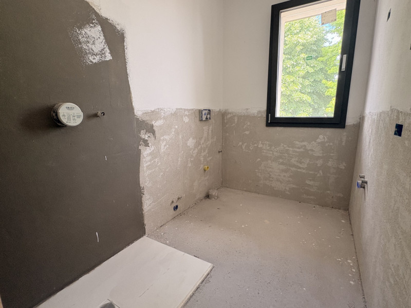Scopri questa splendida villa bifamiliare di oltre 190 mq situata nel cuore di Noventa Padovana, ...