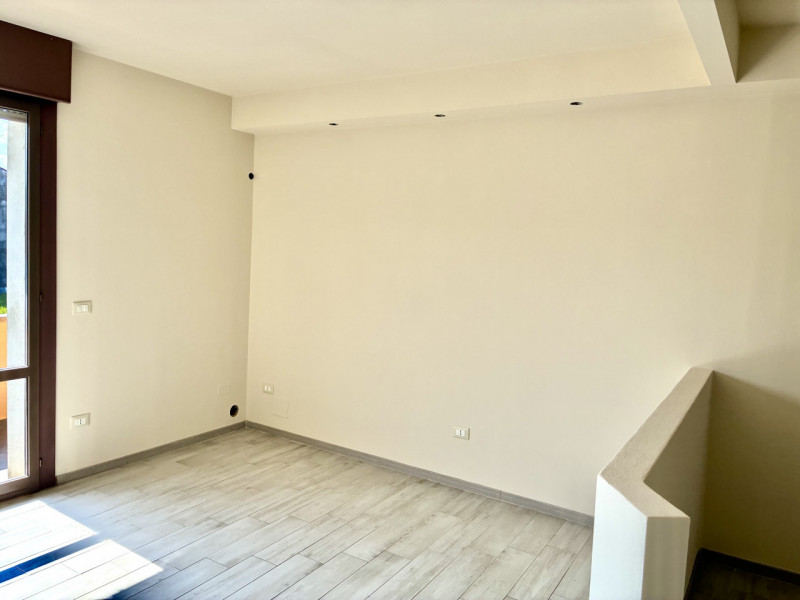 (Per INFO Monica 3482688677) A Padova, nella tranquilla e ricercata zona residenziale di Pontevig...