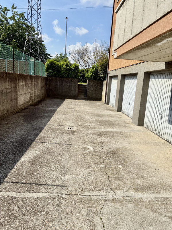 (Per INFO Monica 3482688677) A Padova, nella tranquilla e ricercata zona residenziale di Pontevig...