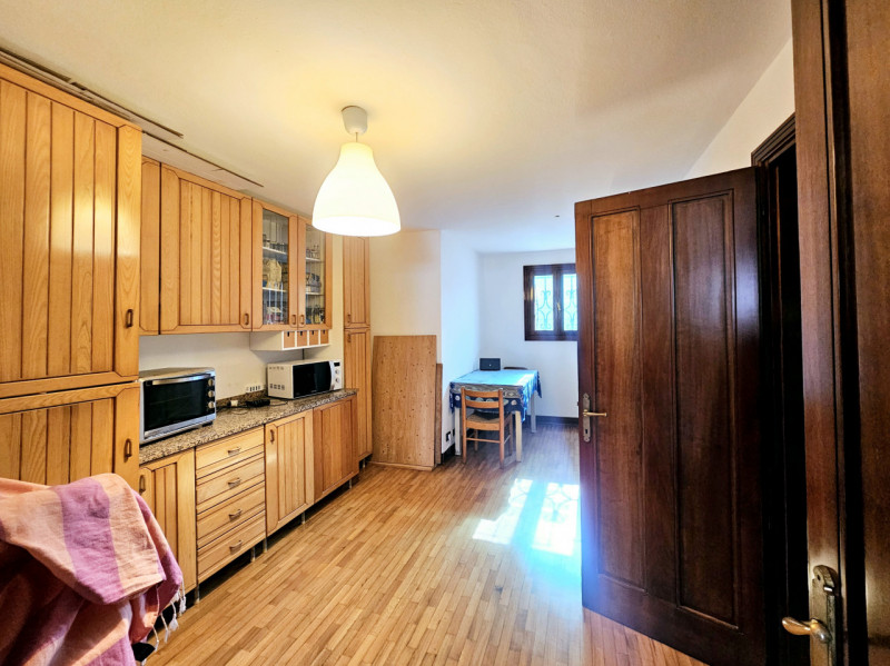 A Ospedaletto Euganeo, in un bel quartiere residenziale nel centro del Paese, proponiamo in vendi...