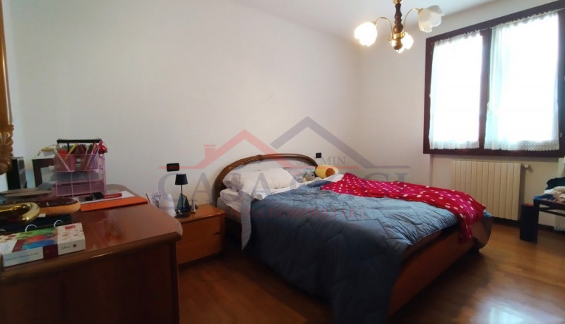 RIF.469A - Bresseo di Teolo

Proponiamo in vendita appartamento posto nel centro residenziale di ...