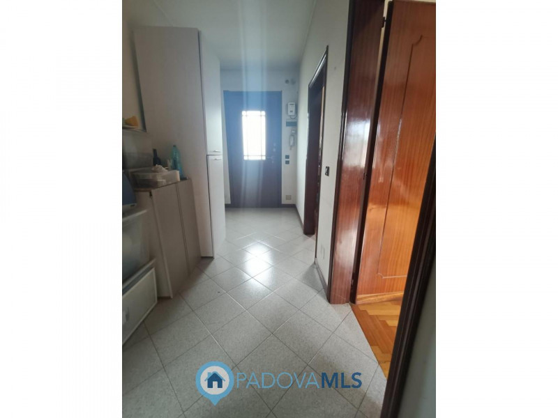Immobile in esclusiva al Gruppo Padova MLS
Voltabarozzo – Ampia casa singola di cirrca 200mq con ...