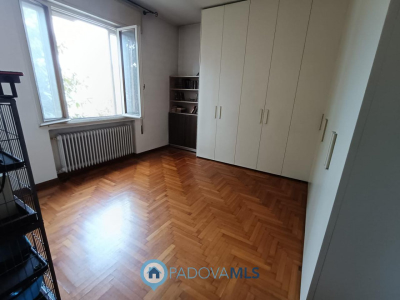 Immobile in esclusiva al Gruppo Padova MLS
Voltabarozzo – Ampia casa singola di cirrca 200mq con ...