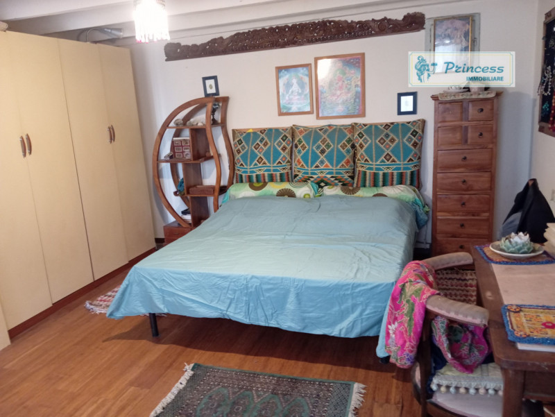 In zona collinare di Schio, località Tretto, proponiamo in vendita una splendida casa affiancata ...