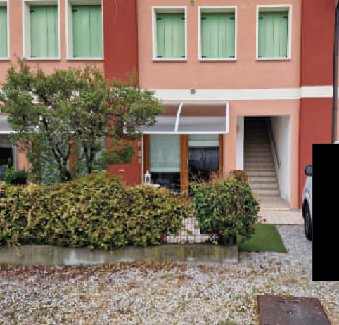 Rif. A.A.327-24

Vendita all'asta - condominio su 3 piani in data 30 giugno 2026

Descrizione: Tr...