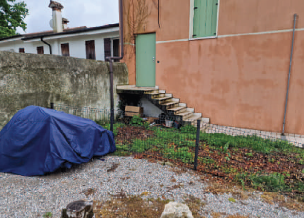 Rif. A.A.327-24

Vendita all'asta - condominio su 3 piani in data 30 giugno 2026

Descrizione: Tr...