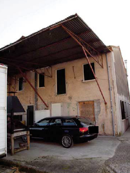 Rif. A.A.294-161

Vendita all'asta - porzione di fabbricato su 2 piani con accessori e terreno in...