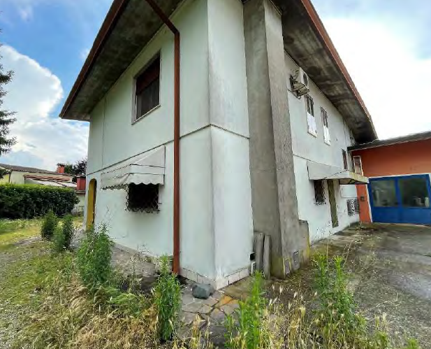 Rif. A.A.221-24

Vendita all'asta - compendio immobiliare residenziale con laboratorio in data 02...