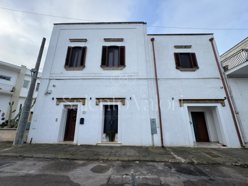 Stabile/Palazzo a Taviano (LE)