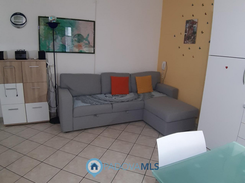Immobile in esclusiva al Gruppo Padova MLS
Ad Este in quartiere piacevole e tranquillo, comodo al...