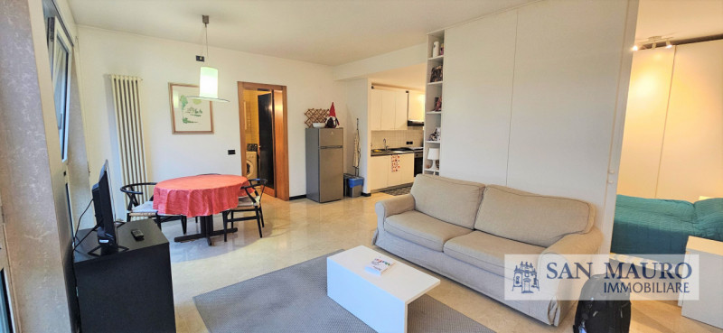 VICENZA OVEST - Laterale Viale Verona: in palazzina ben abitata APPARTAMENTO MONOLOCALE ARREDATO ...