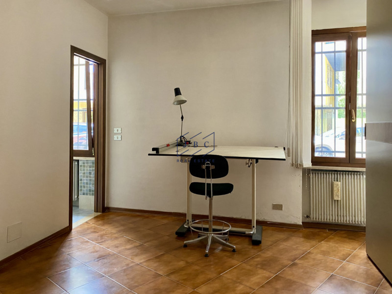 ODERZO - (Treviso)

In un contesto di prestigio a Oderzo, proponiamo ufficio di circa 45 mq comme...