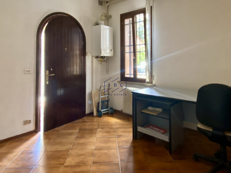 ODERZO - (Treviso)

In un contesto di prestigio a Oderzo, proponiamo ufficio di circa 45 mq comme...