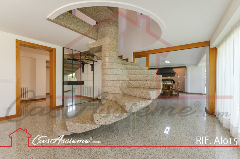 Rif. AI015
NOSTRA ESCLUSIVA - PRENOTA IL TUO OPEN HOUSE!
In frazione di Vedelago, in posizione st...