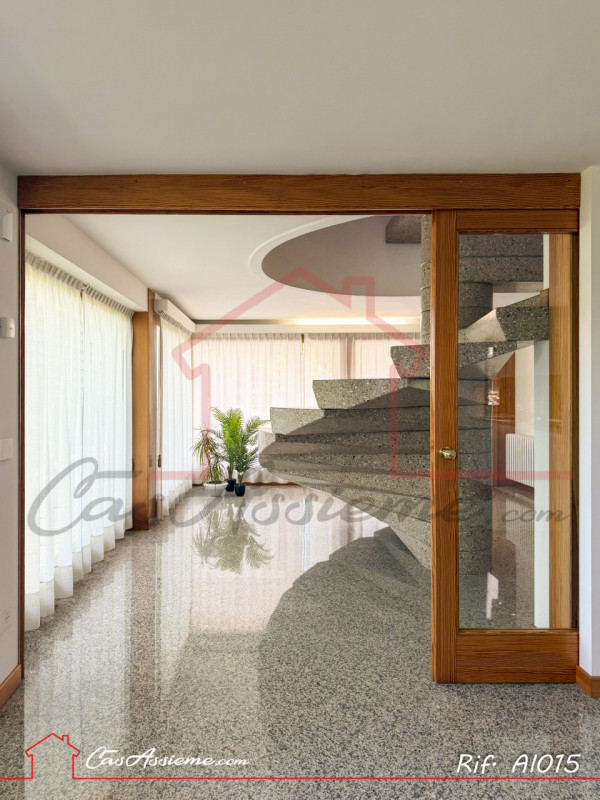 Rif. AI015
NOSTRA ESCLUSIVA - PRENOTA IL TUO OPEN HOUSE!
In frazione di Vedelago, in posizione st...