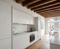 Nel cuore del centro storico, proponiamo una prestigiosa palazzina completamente ristrutturata co...
