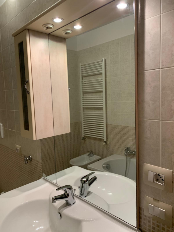 APPARTAMENTO ARREDATO IN LOCAZIONE AL PRIMO PIANO A TERRASSA PADOVANA IN ZONA DI QUARTIERE... E' ...