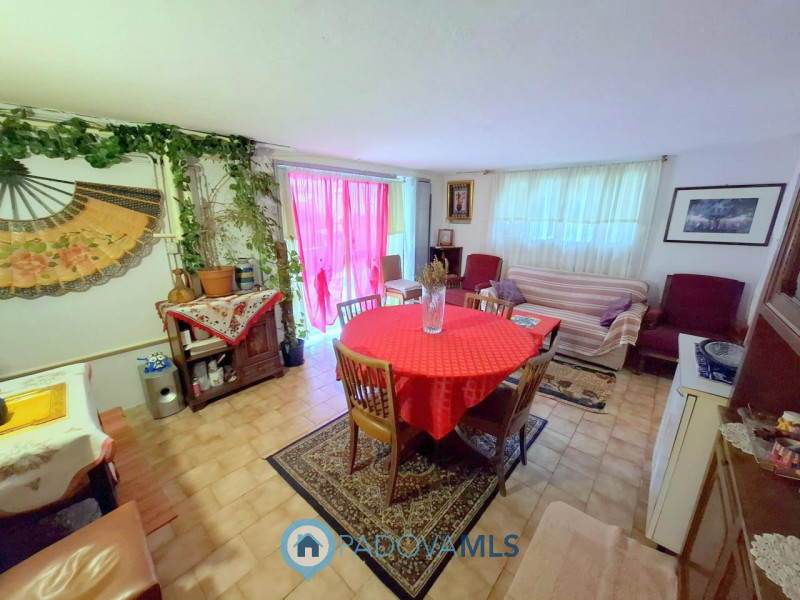 Immobile in esclusiva al Gruppo Padova MLS
PORZIONE DI BIFAMILIARE CON GIARDINO – ARCELLA/S.BELLI...