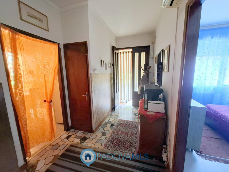 Immobile in esclusiva al Gruppo Padova MLS
PORZIONE DI BIFAMILIARE CON GIARDINO – ARCELLA/S.BELLI...