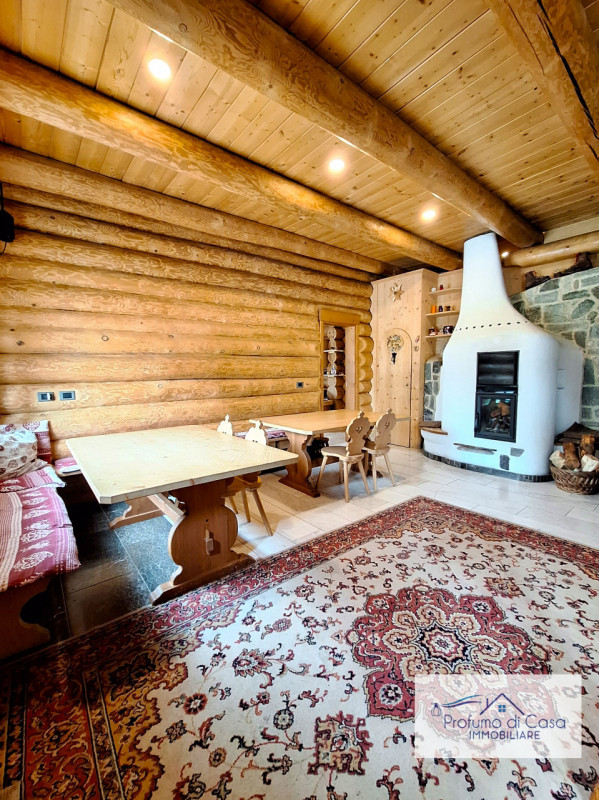 COMELICO SUPERIORE - Vi proponiamo in esclusiva uno splendido Chalet con vista mozzafiato.

Si tr...