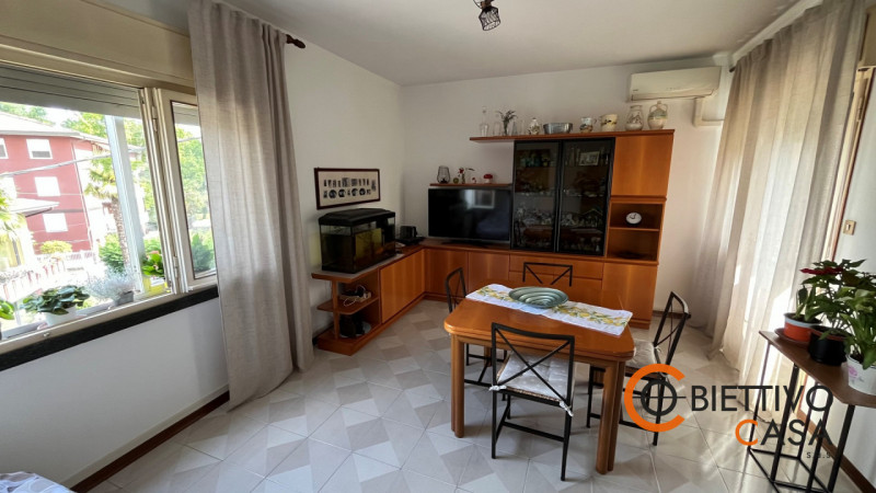 Scopri questa straordinaria opportunità immobiliare nel cuore di Padova, nella ricercata zona di ...