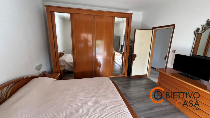 Scopri questa straordinaria opportunità immobiliare nel cuore di Padova, nella ricercata zona di ...