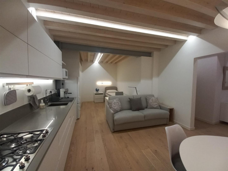 VICENZA, CORSO PALLADIO: DELIZIOSO PIED-A-TERRE COMPLETAMENTE ARREDATO, DISPONIBILE SUBITO, EURO ...