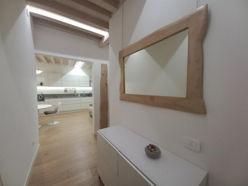 VICENZA, CORSO PALLADIO: DELIZIOSO PIED-A-TERRE COMPLETAMENTE ARREDATO, DISPONIBILE SUBITO, EURO ...
