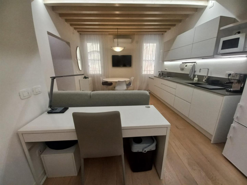 VICENZA, CORSO PALLADIO: DELIZIOSO PIED-A-TERRE COMPLETAMENTE ARREDATO, DISPONIBILE SUBITO, EURO ...