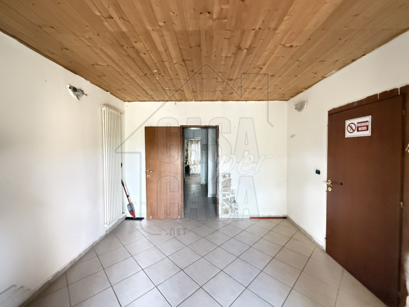 Proponiamo in vendita esclusiva casa singola su due livelli nella zona di Saletto (Borgo Veneto)....