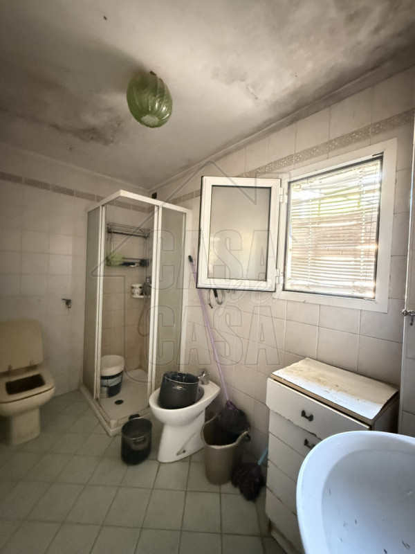 Proponiamo in vendita esclusiva casa singola su due livelli nella zona di Saletto (Borgo Veneto)....