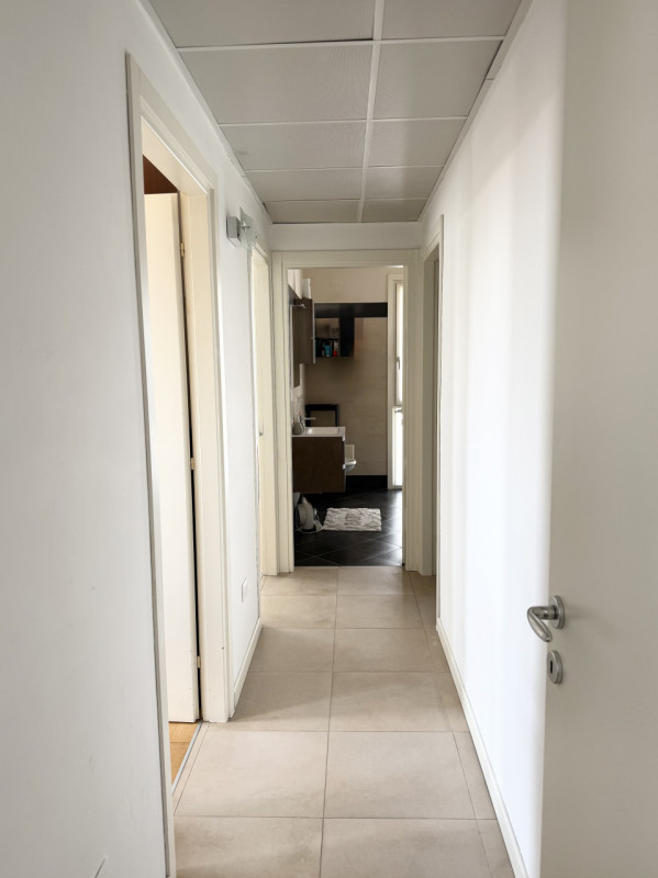 (Per INFO 3888920530) NOSTRA ESCLUSIVA Proponiamo in vendita un elegante appartamento quadrilocal...