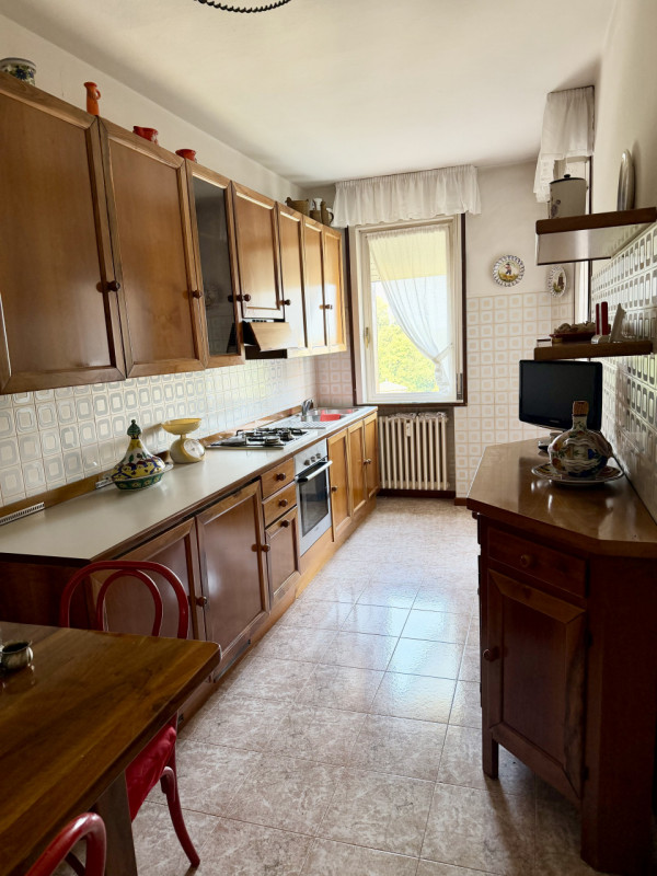 Castelfranco V.to: nella zona residenziale del viale Italia, proponiamo in vendita questo apparta...