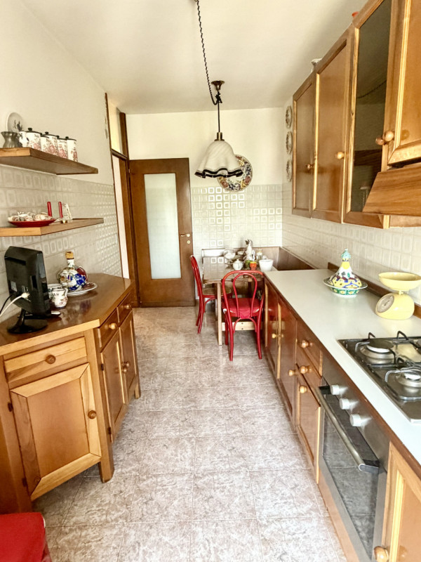 Castelfranco V.to: nella zona residenziale del viale Italia, proponiamo in vendita questo apparta...