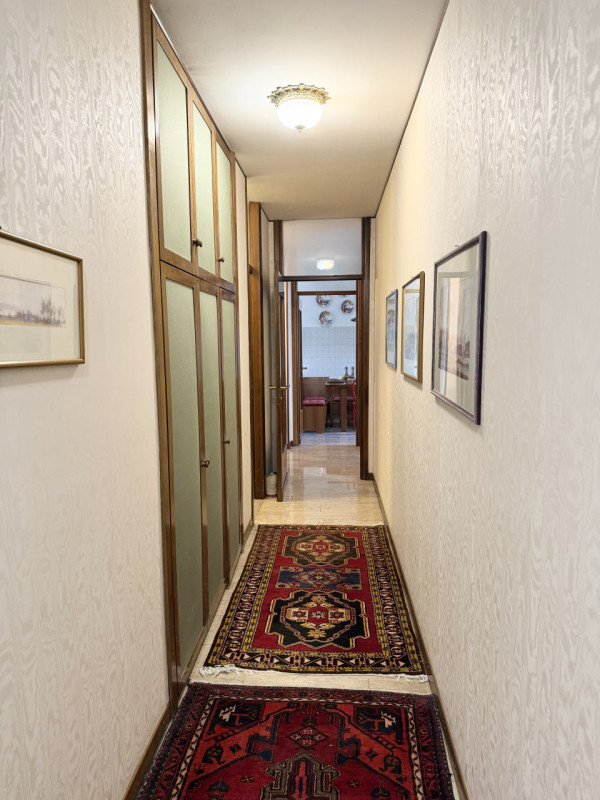 Castelfranco V.to: nella zona residenziale del viale Italia, proponiamo in vendita questo apparta...