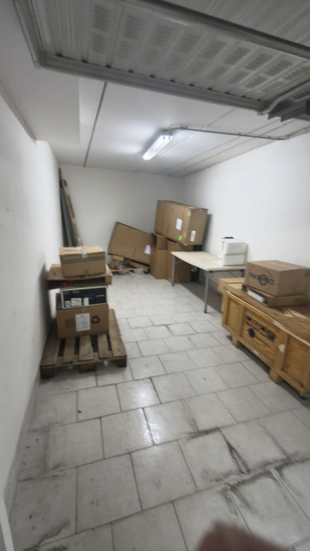 Se stai cercando un garage nel cuore di Padova, non perdere questa opportunità unica! Proponiamo ...