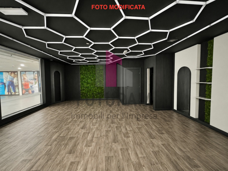 VICENZA- 54FIL - PER INFO 0444/310220

Proponiamo negozio in VENDITA negozio molto luminoso e su ...