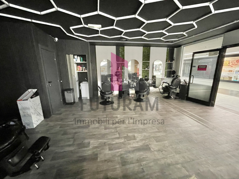 VICENZA- 54FIL - PER INFO 0444/310220

Proponiamo negozio in VENDITA negozio molto luminoso e su ...