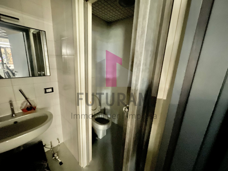 VICENZA- 54FIL - PER INFO 0444/310220

Proponiamo negozio in VENDITA negozio molto luminoso e su ...