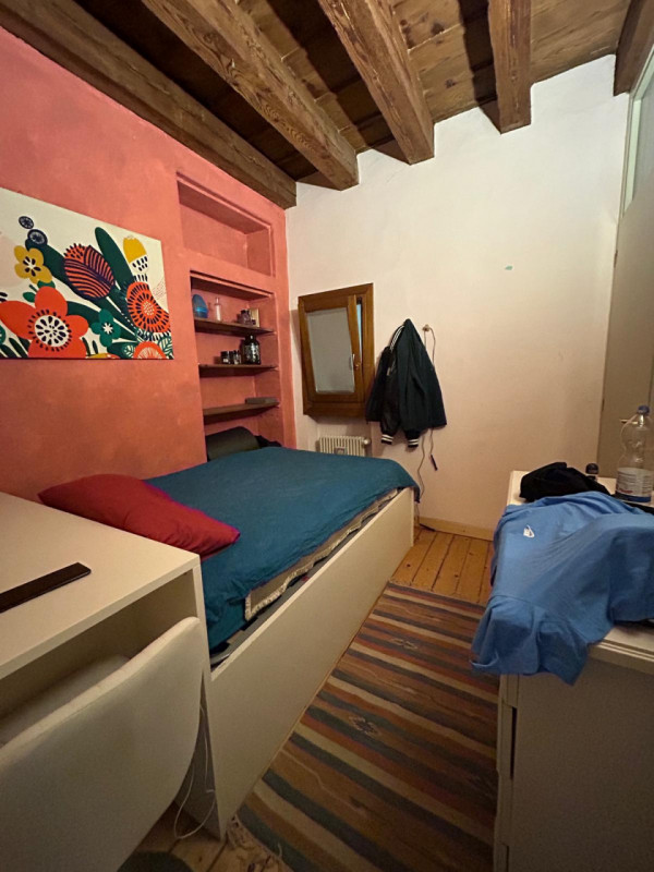 UBICAZIONE E CONTESTO

Nel centro di Vicenza, in posizione strategica comoda a tutti i principali...