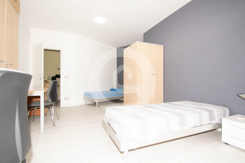 In un quartiere di Padova tra i più ben collegati e più serviti della città proponiamo stanze in ...