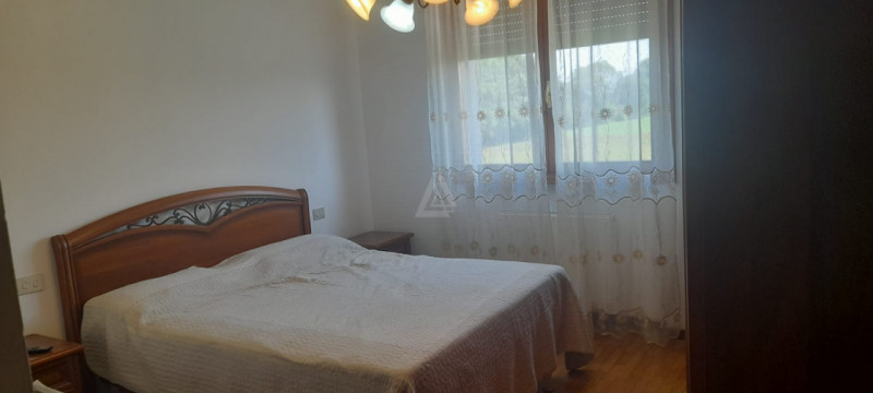 L'Agenzia Immobiliare IRIS propone in vendita luminoso attico dalle generose dimensioni, inserito...