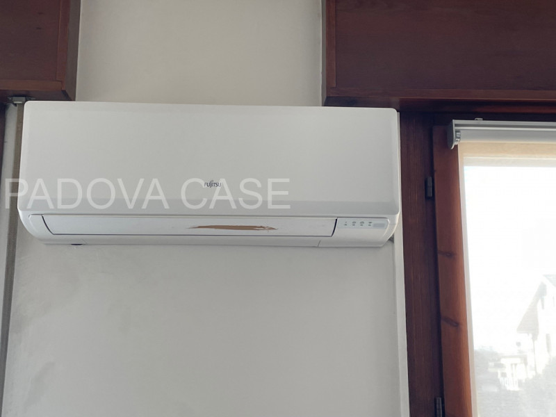 Scopri un'opportunità unica nel cuore di Altichiero, una delle zone più dinamiche di Padova. Ques...